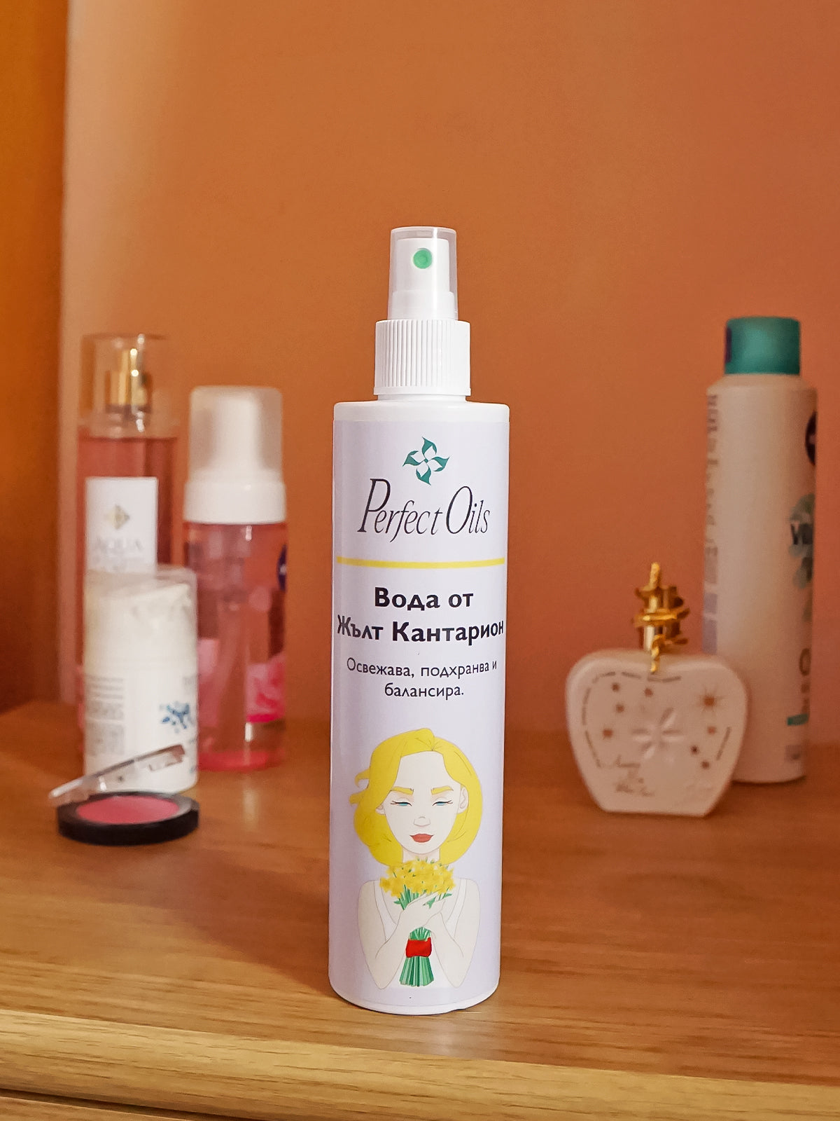 Вода от Жълт Кантарион 250 мл – грижа за чувствителна кожа и раздразнен след боядисване скалп